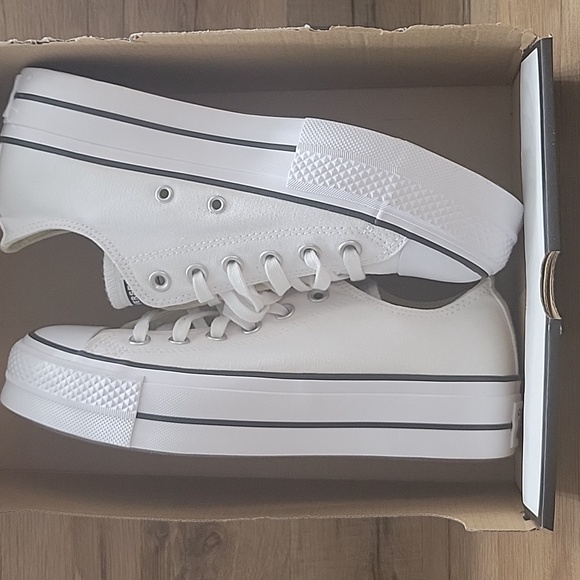 Converse Women's White Low-Top Sneakers - Picture 13 of 13